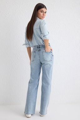 Ac?k Mavi Pacas? Kesikli Normal Bel Wide Leg Jeans TWOSS25JE00064 - Trendyolmilla фото 5