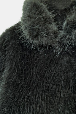 SHORT FAUX FUR COAT WITH TOGGLES - Zara фото 8