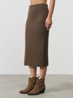 Юбка женская из пуха яка 8033 коричневая