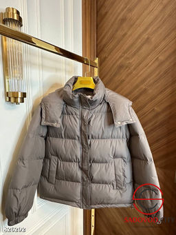 Куртка весенняя с капюшоном