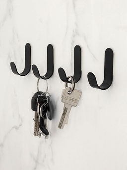 Крючок на липучке 5,5x1,8 черный железо