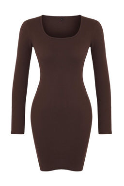 Trendyolmilla Siyah Vucuda Oturan Y?rtmacl? Bisiklet Yaka Mini Fitilli Esnek Orme Elbise TWOAW21EL2241  фото 5