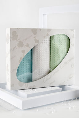 Набор вафельных полотенец в подарочном коробе