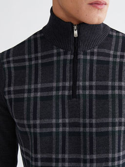 Dik Yaka Erkek Triko Kazak