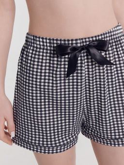 КОМПЛЕКТ ЖЕНСКИЙ (ЖАКЕТ, ШОРТЫ) черная клетка на белом 592478