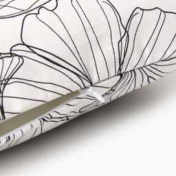 Наволочка декоративная Этель Black flowers, 40?40 см, хлопок 100%