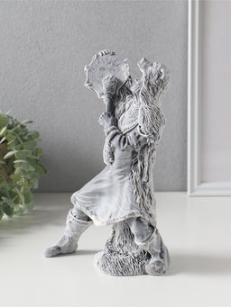 Фигура «Шаман в шкуре медведя с бубном», мраморная крошка, 25 см