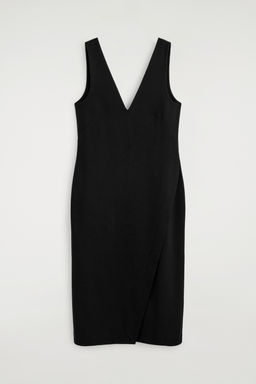 VESTIDO MIDI CRUZADO CON CUELLO DE PICO
