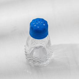 Цена за 7 шт. Солонка стеклянная «Глория», 50 мл, 4.5×8 см, цвет МИКС