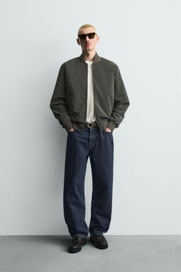 CAZADORA BOMBER T?CNICA / Verde gris