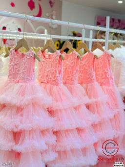 Платье для девочки пышное