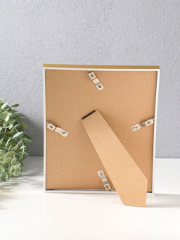 Фоторамка для фото 20×25 см «Современная классика», пластик, под золото и белый, 26×20.8×1.5 см