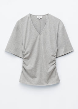 Camiseta fruncida de cuello en pico