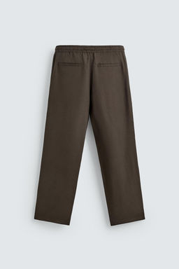 PANTAL?N FLUIDO RELAXED FIT / Marr?n / Topo