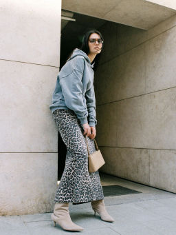 ЕМКА / Джинсовая юбка с леопардовым принтом - Emka фото 3