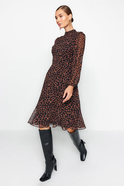 TRENDYOLMILLA Camel Dik Yakal? Etegi Volanl? Sifon Dokuma K?sl?k Elbise TWOAW20EL1313