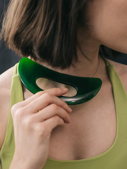 Массажёр для тела «Гуаша», универсальный, 15×7 см, зелёный