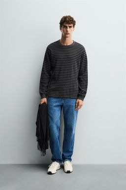 CHECK TEXTURED T-SHIRT
