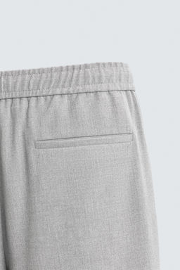 PANTAL?N REGULAR FIT CONFORT / Gris