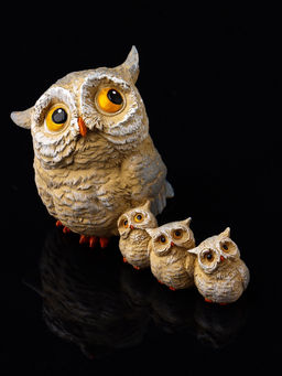 Фигурка полистоун «Сова и три совёнка», 8.3×12.5×6.5 см