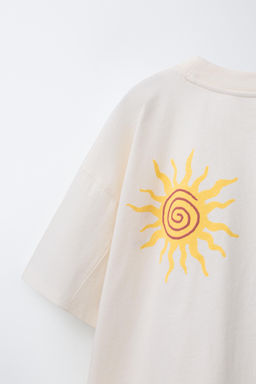 CAMISETA BORDADO Y ESTAMPADO / Blanco roto
