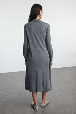 TRENDYOLMILLA Lacivert Midi Triko Polo Yaka Elbise TWOAW25EL00010 фото 5