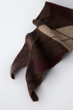 TRIANGULAR ARGYLE SCARF - Zara фото 3