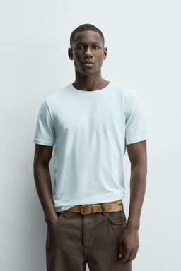 CAMISETA SLIM FIT B?SICA /01 / Celeste claro
