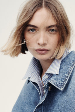 Chaqueta camisera en denim - H&m фото 11