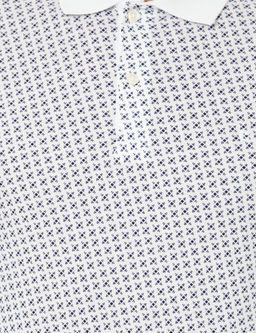 Белая футболка с воротником-поло