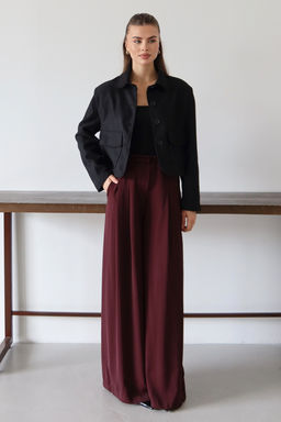 Siyah K?sa Dugmeli Genis/Rahat Kal?p Dokuma Suet Ceket TWOAW26CE00064