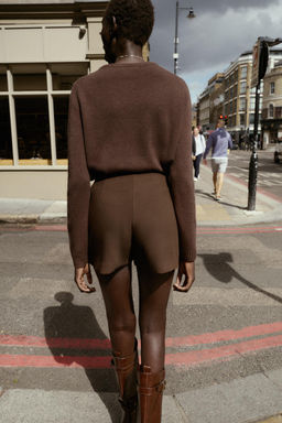 100% WOOL PLAIN KNIT SWEATER