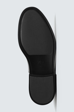 FAUX-PATENT DRESS SHOES - Zara фото 4