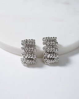 Стильные серьги