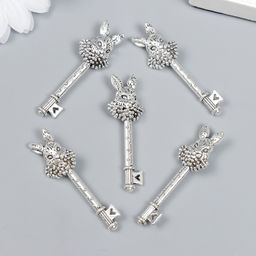 Цена за 3 шт. Декор для творчества металл "Ключик с головой зайца" серебро 4,8х1,5 см