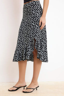 Siyah Bask?l? Buzgu Detayl? ve Volanl? Yuksek Bel Midi Esnek Orme Etek TWOSS21ET0029