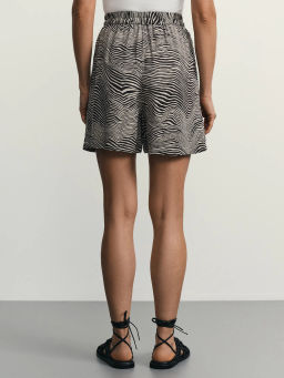 Шорты из вискозы с эластичным поясом / Zarina  фото 5