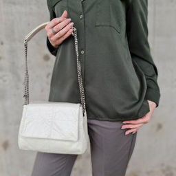 Женская кожаная сумка с ручками-цепочкой 0076-15 - Cidirro фото 4