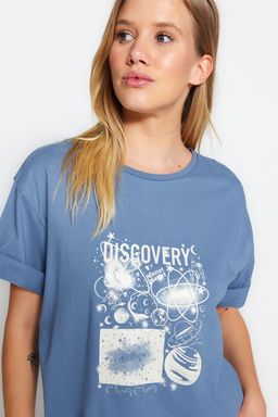 TRENDYOLMILLA Indigo %100 Pamuk Bask?l? Boyfriend/Genis Kal?p Bisiklet Yaka Orme T-Shirt TWOSS22TS1304 фото 5