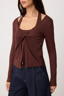 Kahverengi D_z Fitted V Yaka Standart Kol Uzun Premium Yumu_ak _rme Bluz TWOSS26BZ00269 - Trendyolmilla фото 3