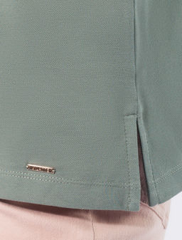 Футболка-поло из трикотажа пике с эластаном. - Vilatte фото 3