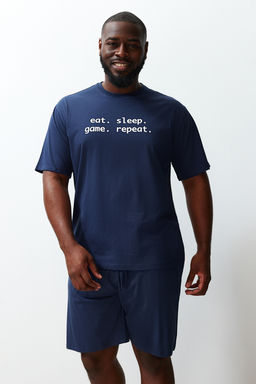 TRENDYOL MAN Buyuk Beden Lacivert Regular Fit Rahat Slogan Bask?l? Orme Sortlu Pijama Tak?m? TMNSS23PT00013 - Trendyolmilla фото 3