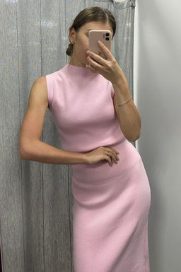 4105 РОЗОВЫЙ КОСТЮМ