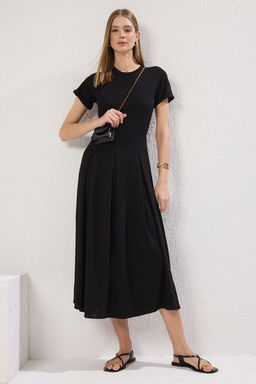 TRENDYOLMILLA Siyah A Line/Can Kesim Maxi Orme Elbise TWOSS25EL00073