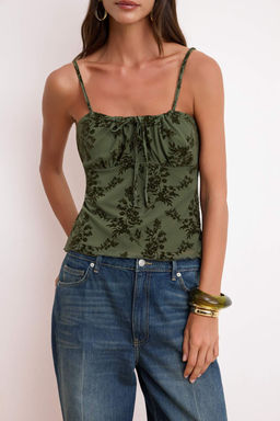 Haki Cicekli Fitted/Vucuda Oturan Havuz Yaka Kolsuz Baglama Detayl? Tul Orme Bluz TWOSS26BZ00481 - Trendyolmilla фото 3