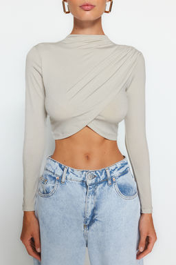 Ac?k Tas Dik Yaka Anvelop Kapama Drapeli Crop Bluz TWOAW24BZ00164