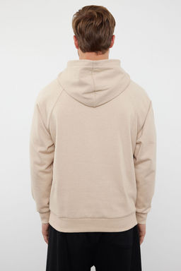 TRENDYOL MAN Bej Unisex Oversize/Genis Kesim Reglan Kol Sloganl? Kapusonlu Sweatshirt TMNAW25SW00156 - Trendyolmilla фото 15