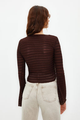 Trendyolmilla Ekru Premium Dokulu Fitted/Vucuda Oturan Baglama Detayl? Esnek Orme Bluz TWOSS24BZ00015 фото 14