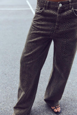 RELAXED OVERSIZE TAPERED ANIMAL PRINT HIGH-WAIST TRF JEANS - Zara фото 12