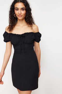 TRENDYOLMILLA Beyaz Duz Bodycone Krep Mini Dokuma Elbise TWOSS24EL00874 фото 8